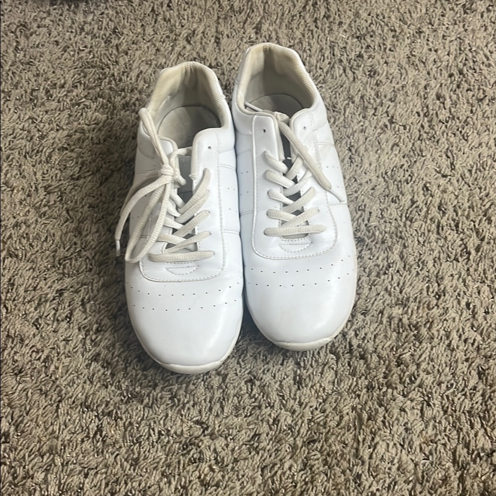Kids cheer shoes like new